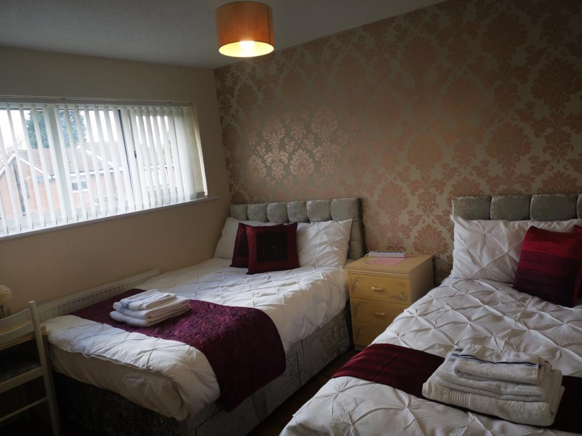 Brigstock Holidays House Manchester Kültér fotó